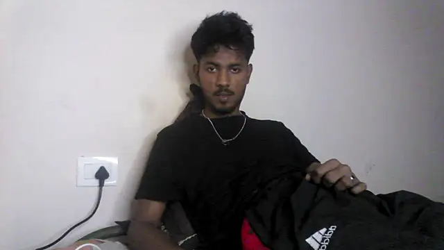 Snapshot of just_fucks chatting on October 19, 10:43 pm just fucks online show from October 19, 10:43 pm