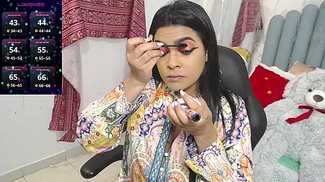 Snapshot of lakshmiraniii chatting on November 25, 11:54 am lakshmiraniii online show from November 25, 11:54 am