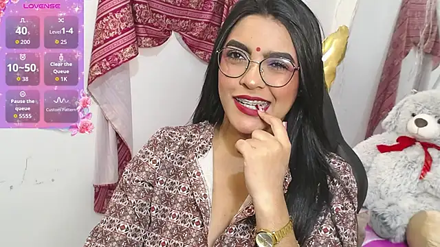 Snapshot of lakshmiraniii chatting on December 19, 1:51 pm lakshmiraniii online show from December 19, 1:51 pm