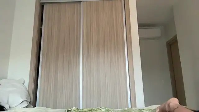 Snapshot of naughtyhollyxxxx chatting on March 20, 4:20 pm naughtyhollyxxxx online show from March 20, 4:20 pm