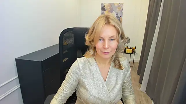 Sinty Devis online show from March 14, 4:29 am