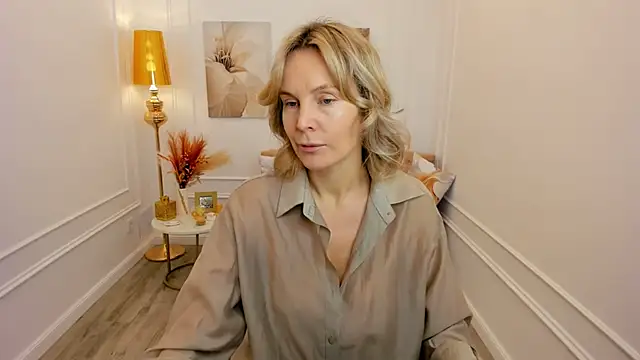 Sinty Devis online show from March 28, 4:23 am