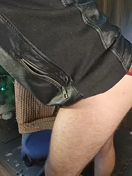 just maxii online show from December 15, 12:15 am