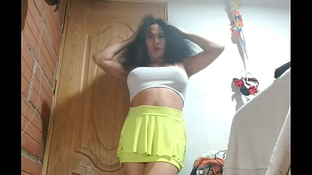 Snapshot of abbycrespa chatting on February 1, 2:48 pm abbycrespa online show from February 1, 2:48 pm