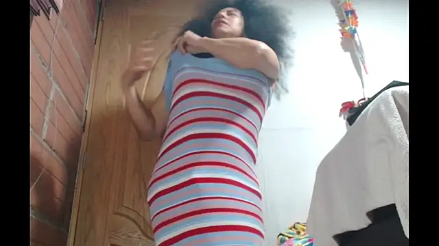 Snapshot of abbycrespa chatting on February 21, 3:18 am abbycrespa online show from February 21, 3:18 am