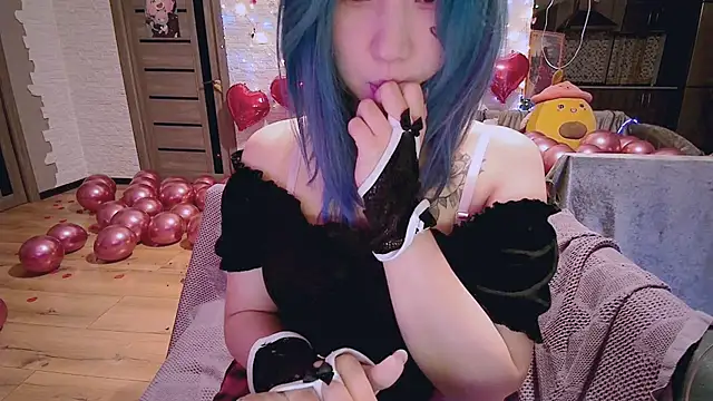 Snapshot of Akemilun chatting on February 14, 2:39 am Akemilun online show from February 14, 2:39 am