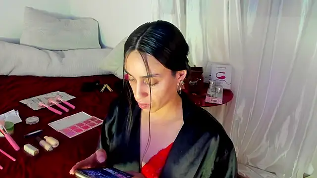Milan Rouxx online show from February 15, 3:36 am