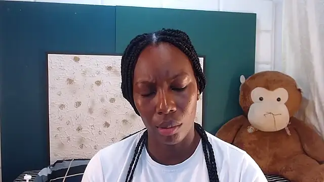 Sara Marks online show from December 1, 11:15 am