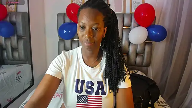 Snapshot of Sara_Marks chatting on July 4, 11:16 am Sara Marks online show from July 4, 11:16 am