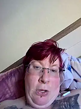 Snapshot of dieGeile0411 chatting on March 2, 1:07 pm dieGeile0411 online show from March 2, 1:07 pm