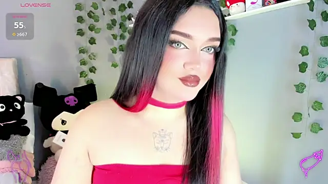 Snapshot of cattriona_muller chatting on October 13, 4:01 am cattriona muller online show from October 13, 4:01 am