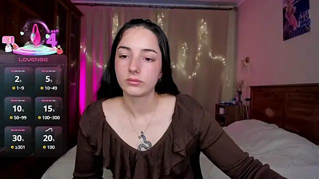 Snapshot of AishaGold chatting on January 15, 12:43 pm AishaGold online show from January 15, 12:43 pm