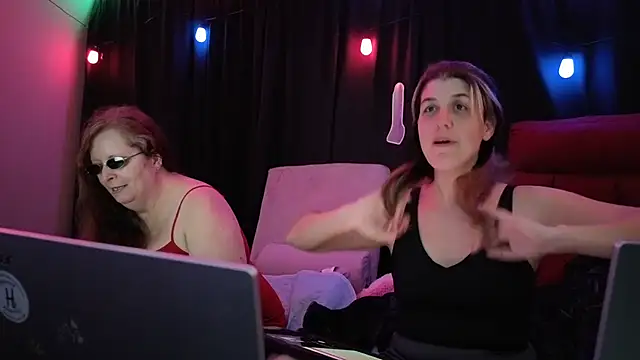 Sexy Mama-69 online show from September 24, 4:54 pm