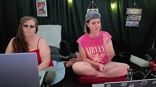 Sexy Mama-69 online show from November 20, 5:34 pm