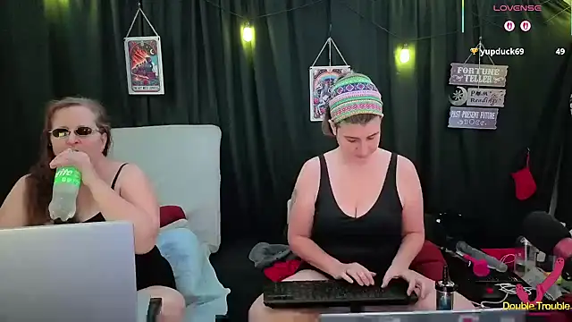 Sexy Mama-69 online show from November 28, 5:26 pm