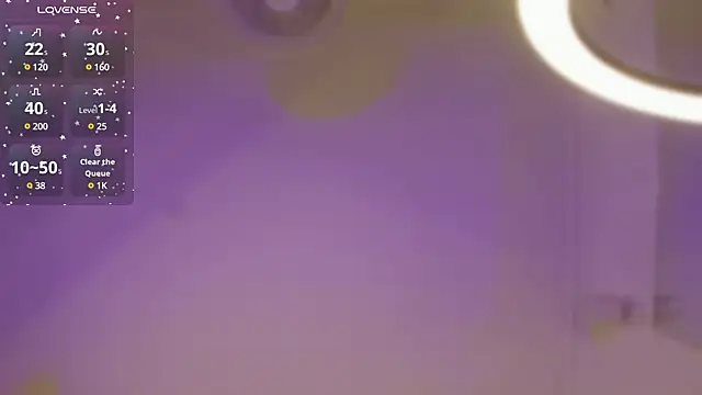 chloe sullivannn online show from December 5, 8:00 pm