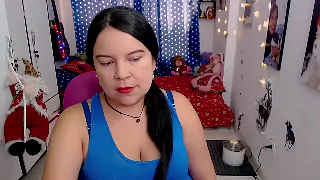 claryssa  online show from December 13, 8:37 pm