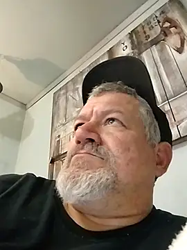 bigdoog8 online show from April 19, 7:16 pm