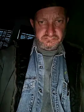 Hugebwc102 online show from March 3, 12:39 am