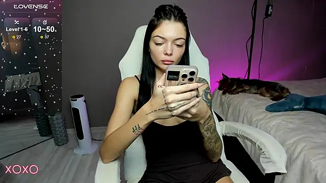 Mariella Adamss online show from October 10, 8:13 am