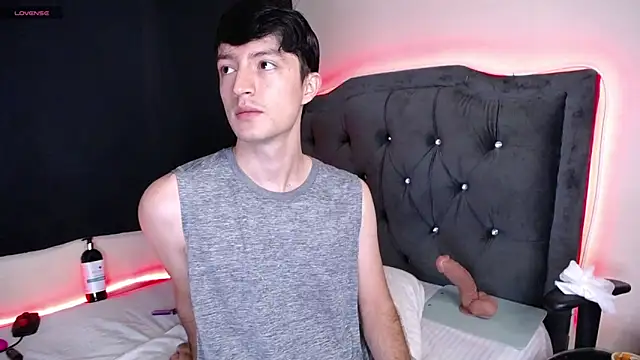 henry diiaz online show from December 4, 5:39 am