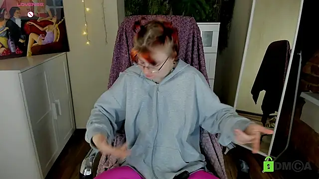 Melissa Wells online show from November 14, 3:44 pm