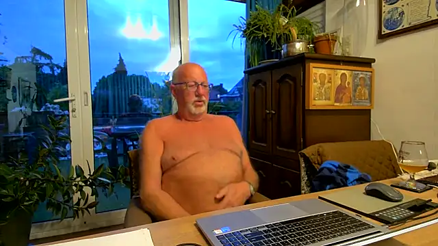 sperpa online show from May 2, 7:08 pm