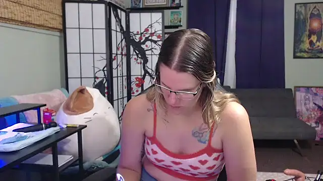 Sarahtineke online show from October 27, 4:22 pm