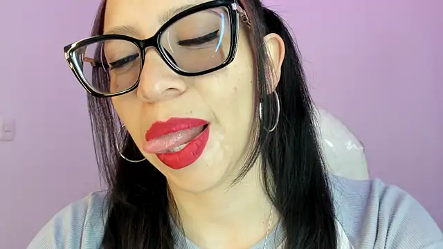 Snapshot of Katty_mouth chatting on June 24, 3:00 pm Katty mouth online show from June 24, 3:00 pm