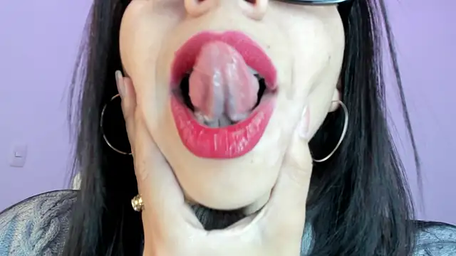 Snapshot of Katty_mouth chatting on June 25, 4:44 pm Katty mouth online show from June 25, 4:44 pm