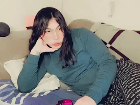 Snapshot of evelyntvsexy chatting on January 14, 5:30 am evelyntvsexy online show from January 14, 5:30 am