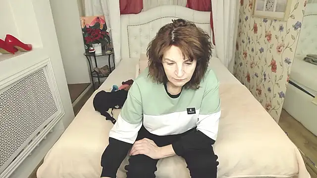 Snapshot of AmiHotGranny chatting on January 16, 6:39 am AmiHotGranny online show from January 16, 6:39 am