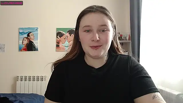 Snapshot of Light_Luna chatting on March 2, 10:56 am Light Luna online show from March 2, 10:56 am