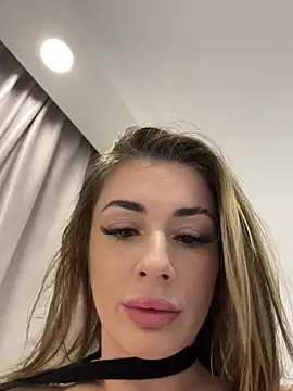 Snapshot of IsabellaEtthan chatting on January 31, 7:12 pm IsabellaEtthan online show from January 31, 7:12 pm