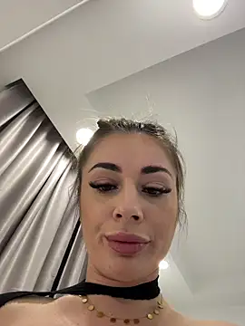 Snapshot of IsabellaEtthan chatting on February 7, 6:44 pm IsabellaEtthan online show from February 7, 6:44 pm