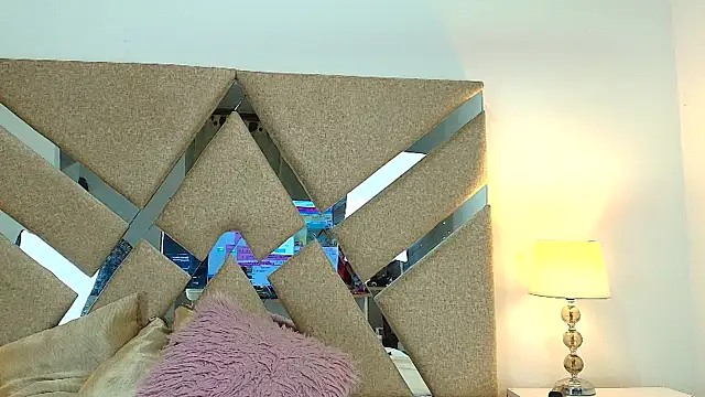 Snapshot of IsabellMendez_ chatting on January 7, 10:12 pm IsabellMendez online show from January 7, 10:12 pm