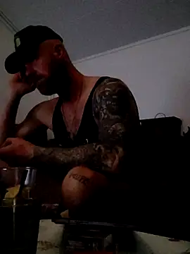 eltoulou online show from March 4, 11:43 pm