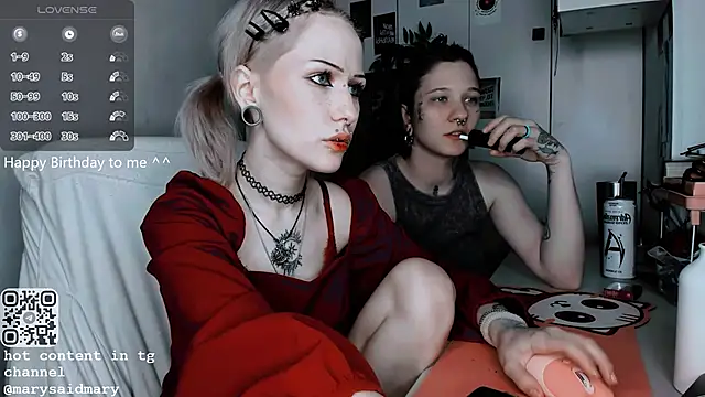 Snapshot of say_mary chatting on October 2, 10:17 pm say mary online show from October 2, 10:17 pm