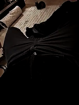 Snapshot of Picknick84 chatting on December 5, 5:39 pm Picknick84 online show from December 5, 5:39 pm