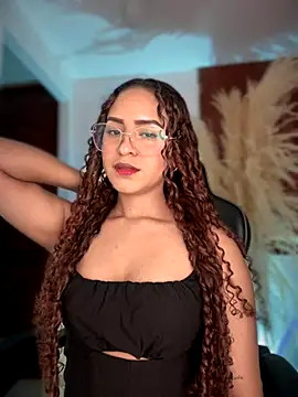 gretta kler1 online show from December 3, 9:46 pm