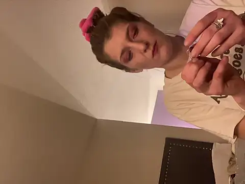 Snapshot of Phattpinktaco chatting on February 25, 10:47 am Phattpinktaco online show from February 25, 10:47 am