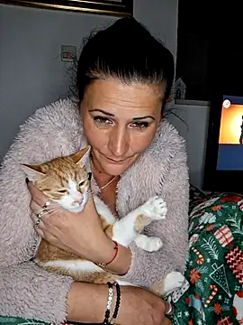 anaaamariaaaa online show from March 9, 5:50 pm