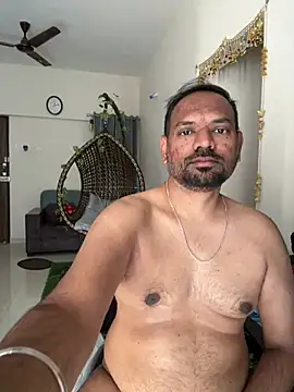 Snapshot of lovbombayduck11 chatting on March 5, 6:31 am lovbombayduck11 online show from March 5, 6:31 am