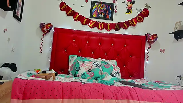 natasha jurado online show from February 9, 2:06 am