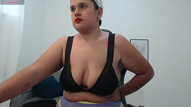 natalia curvy1 online show from October 20, 6:08 pm