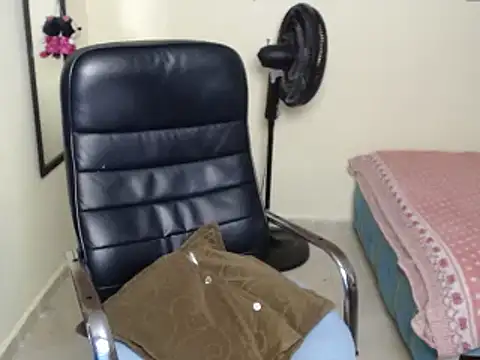 Debora 1 2 3 online show from February 16, 3:05 pm