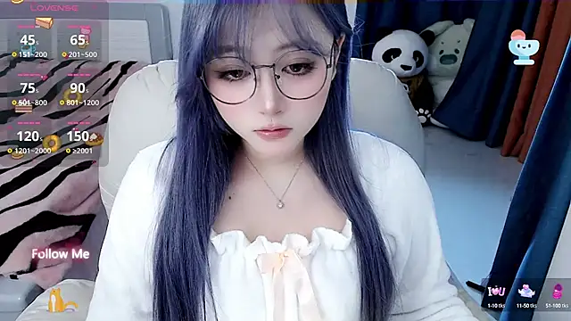 Snapshot of Sweet-18wanwan chatting on December 13, 1:55 pm Sweet-18wanwan online show from December 13, 1:55 pm