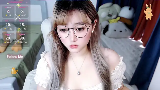 Snapshot of Sweet-18wanwan chatting on October 18, 4:37 am Sweet-18wanwan online show from October 18, 4:37 am