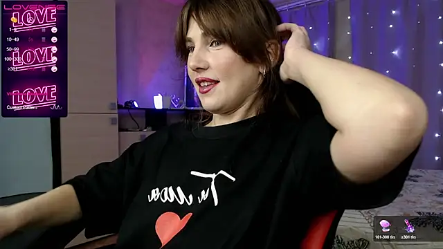 Daniela Cooperr online show from October 20, 5:13 pm