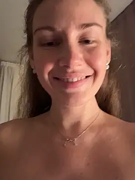 JasminJames online show from October 18, 8:31 pm